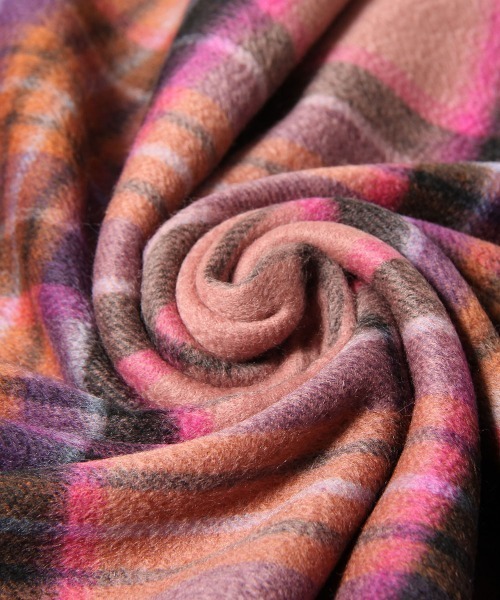 ketty（ケティ）の「カシミアブレンドタータンチェックストール ≪手洗い可能≫（マフラー・レディース・ピンク/グレー/ネイビー・FREE）」の6枚目の写真