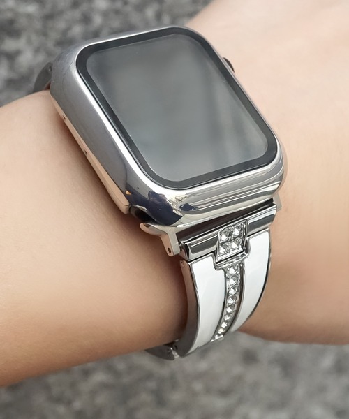 Urban Coral(アーバンコーラル)の「Apple Watch Band / アップルウォッチ バンド ジルコニアジュエリースリム / Urban Coral(デジタル腕時計・レディース・ブラック/ゴールド/ピンク系その他/ホワイト×シルバー・40mm/44mm)」の2枚目の写真