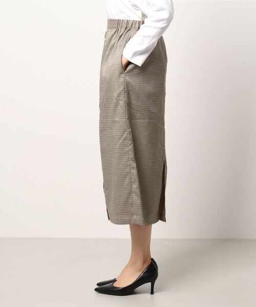 ehka sopo（エヘカソポ）の「前釦チェック柄タイトスカート（スカート・レディース・ベージュ/チャコール/キナリ・ﾌﾘ-）」の5枚目の写真