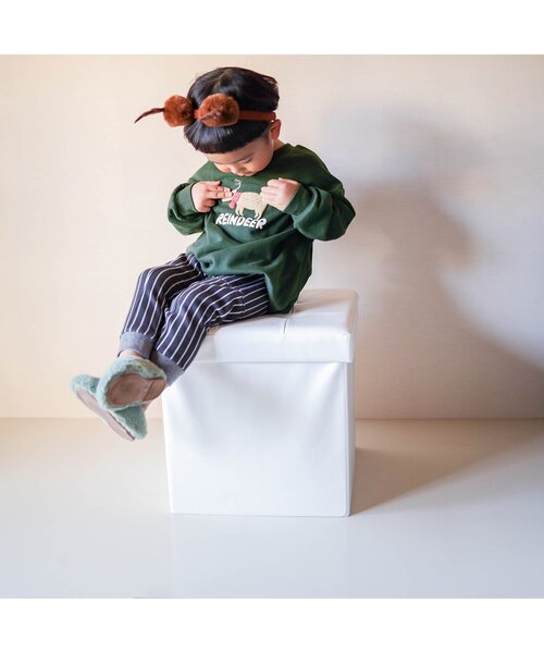 BREEZE(ブリーズ)の「クリスマスモチーフトレーナー(スウェット・キッズ・グレー/ブラック/ブラウン/ダークグリーン/マスタード/ネイビー/ダークブルー/アイボリー/サーモンピンク/エンジ・90/80/130/140/100/120/110)」の12枚目の写真