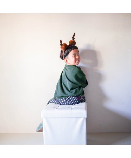 BREEZE(ブリーズ)の「クリスマスモチーフトレーナー(スウェット・キッズ・グレー/ブラック/ブラウン/ダークグリーン/マスタード/ネイビー/ダークブルー/アイボリー/サーモンピンク/エンジ・90/80/130/140/100/120/110)」の13枚目の写真