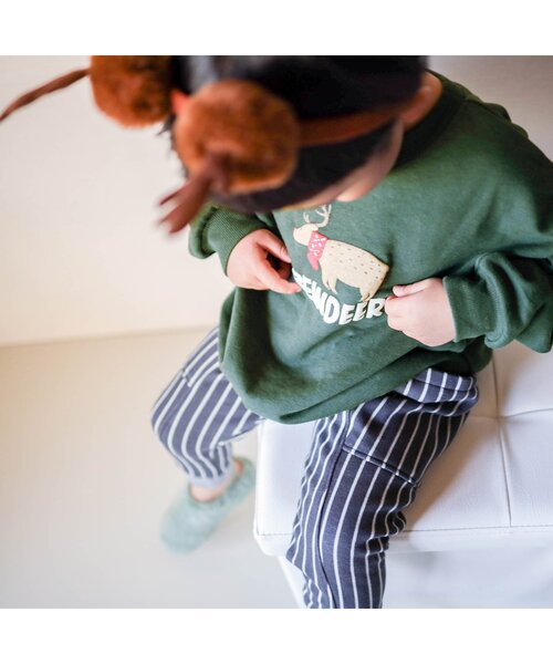 BREEZE(ブリーズ)の「クリスマスモチーフトレーナー(スウェット・キッズ・グレー/ブラック/ブラウン/ダークグリーン/マスタード/ネイビー/ダークブルー/アイボリー/サーモンピンク/エンジ・90/80/130/140/100/120/110)」の14枚目の写真