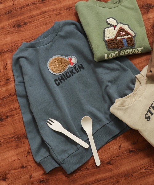 BREEZE(ブリーズ)の「クリスマスモチーフトレーナー(スウェット・キッズ・グレー/ブラック/ブラウン/ダークグリーン/マスタード/ネイビー/ダークブルー/アイボリー/サーモンピンク/エンジ・90/80/130/140/100/120/110)」の7枚目の写真