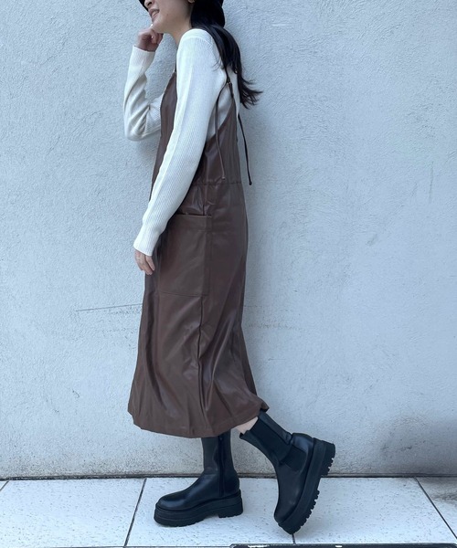 JUGLANS(ユグランス)の「☆ 存在感抜群。合皮キャミワンピース(ワンピース・レディース・ブラック/ベージュ/ブラウン・FREE)」の18枚目の写真