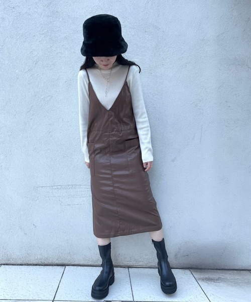 JUGLANS(ユグランス)の「☆ 存在感抜群。合皮キャミワンピース(ワンピース・レディース・ブラック/ベージュ/ブラウン・FREE)」の19枚目の写真