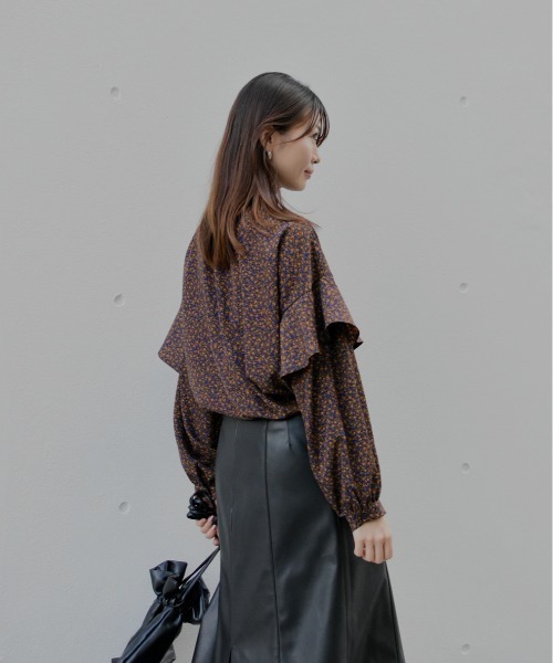 Brownie（ブラウニー）の「Brownie 小花柄袖ﾌﾘﾙﾌﾞﾗｳｽ（シャツ/ブラウス・レディース・ブラウン/ブラック/ネイビー・FREE）」の9枚目の写真
