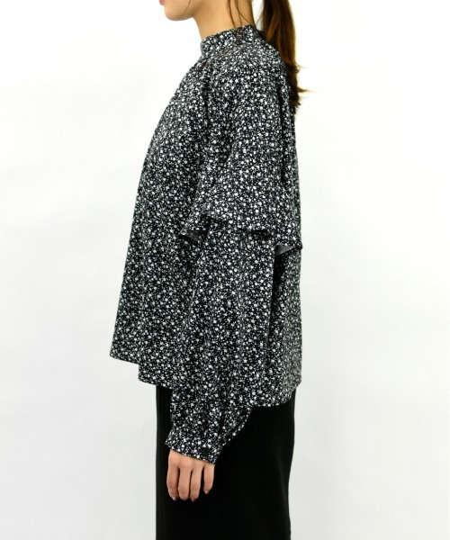 Brownie（ブラウニー）の「Brownie 小花柄袖ﾌﾘﾙﾌﾞﾗｳｽ（シャツ/ブラウス・レディース・ブラウン/ブラック/ネイビー・FREE）」の13枚目の写真