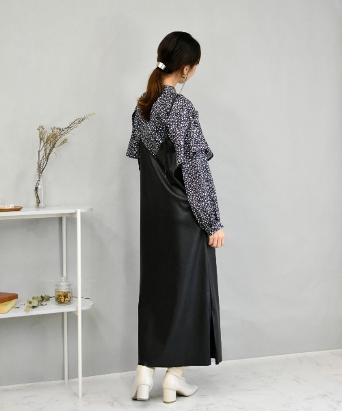 Brownie（ブラウニー）の「Brownie 小花柄袖ﾌﾘﾙﾌﾞﾗｳｽ（シャツ/ブラウス・レディース・ブラウン/ブラック/ネイビー・FREE）」の5枚目の写真