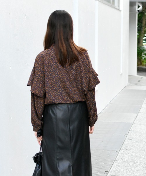Brownie（ブラウニー）の「Brownie 小花柄袖ﾌﾘﾙﾌﾞﾗｳｽ（シャツ/ブラウス・レディース・ブラウン/ブラック/ネイビー・FREE）」の11枚目の写真