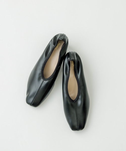 mystic（ミスティック）の「ストレッチパンプス（パンプス・レディース・ブラック/アイボリー・36/37/38）」の4枚目の写真