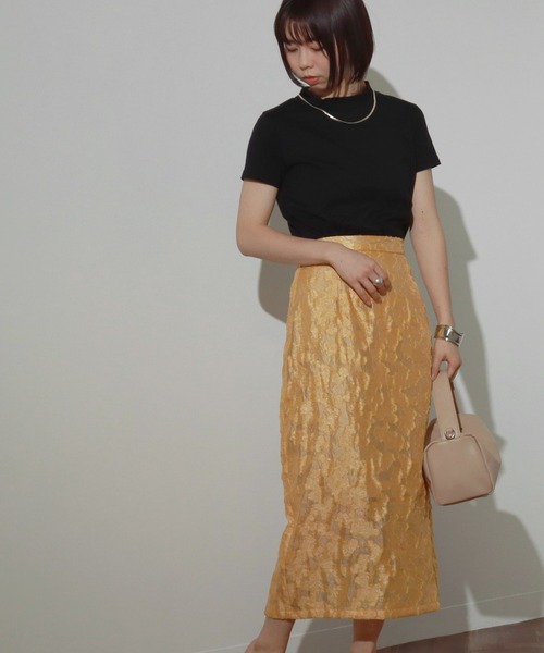 AULI（アウリィ）の「【低身長向けサイズ】ショート丈モックネックTシャツ（Tシャツ/カットソー・レディース・ホワイト/ブラック/ベージュ・S/XS）」の6枚目の写真