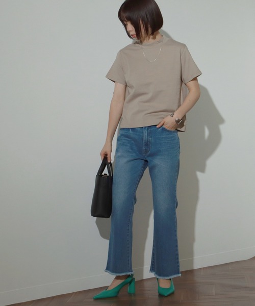 AULI（アウリィ）の「【低身長向けサイズ】ショート丈モックネックTシャツ（Tシャツ/カットソー・レディース・ホワイト/ブラック/ベージュ・S/XS）」の13枚目の写真