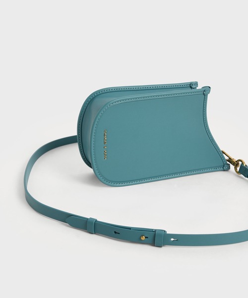 CHARLES & KEITH(チャールズ & キース)の「ビーズエンベリッシュド ストラップフォンポーチ / Bead-Embellished Strap Phone Pouch(ボディバッグ/ウエストポーチ・レディース・ブラウン系その他4/ブルーグリーン/オレンジ系その他2・XS)」の15枚目の写真