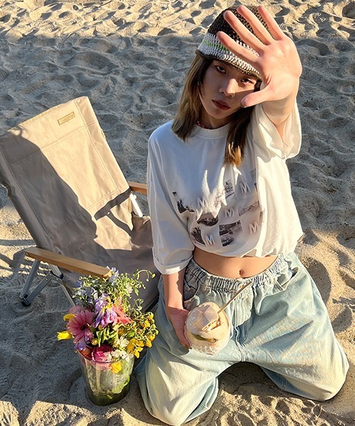 MASONPRINCE(メイソンプリンス)の「【MASONPRINCE】Oversized M logo & photo print TEE DT3116(Tシャツ/カットソー・メンズ・ホワイト/ブラック/レッド/ライトカーキ・S/M/L)」の7枚目の写真