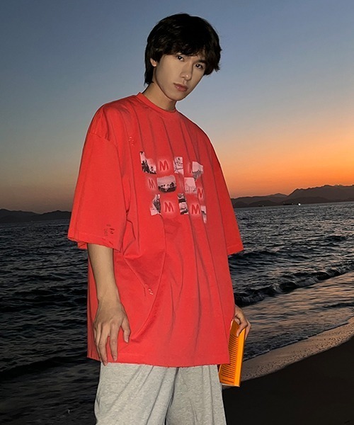 MASONPRINCE(メイソンプリンス)の「【MASONPRINCE】Oversized M logo & photo print TEE DT3116(Tシャツ/カットソー・メンズ・ホワイト/ブラック/レッド/ライトカーキ・S/M/L)」の18枚目の写真