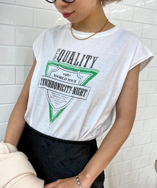 CIAOPANIC(チャオパニック)の「細部のデザインに拘った、ノースリロックTee(Tシャツ/カットソー・レディース・チャコールグレー/オフホワイト/ブルー・FREE)」の2枚目の写真