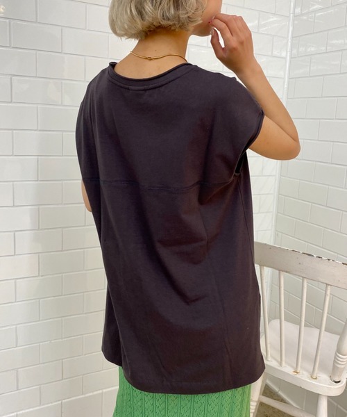 CIAOPANIC(チャオパニック)の「細部のデザインに拘った、ノースリロックTee(Tシャツ/カットソー・レディース・チャコールグレー/オフホワイト/ブルー・FREE)」の17枚目の写真