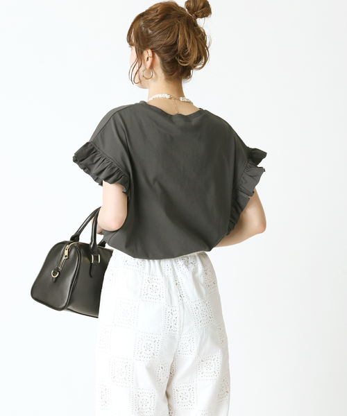 B.C STOCK(ベーセーストック)の「フリル袖Tシャツ(シャツ/ブラウス・レディース・ホワイト/ブラック/ベージュ/ブルー・FREE)」の7枚目の写真