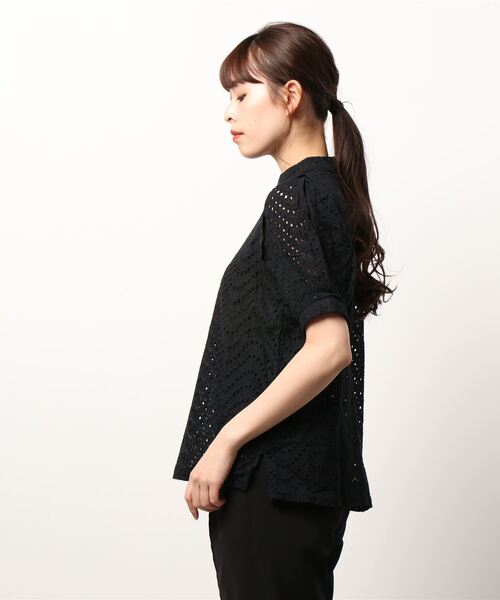 Q（キュー）の「カットレース5分袖ブラウス（シャツ/ブラウス・レディース・ブラック/アイボリー・MEDIUM）」の4枚目の写真