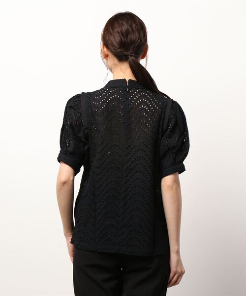 Q（キュー）の「カットレース5分袖ブラウス（シャツ/ブラウス・レディース・ブラック/アイボリー・MEDIUM）」の3枚目の写真