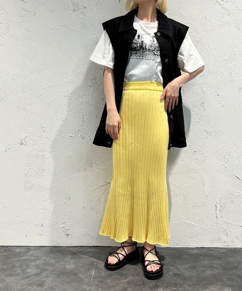 apres jour mignon（アプレジュールミニョン）の「カラーリブマーメイドスカート【ZOZOTOWN限定アイテム】（スカート・レディース・イエロー/オレンジ・X-LARGE/SMALL/MEDIUM）」の3枚目の写真