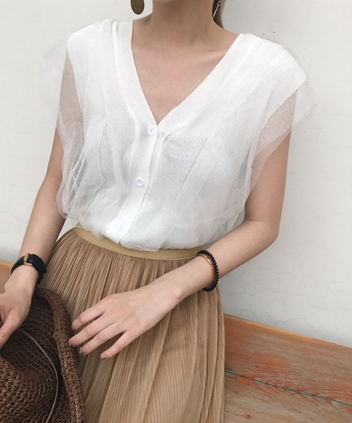 Jasmine Grandiflorum(ジャスミングランディフローラム)の「【Jasmine】チュールドッキングVネックニットトップス (SS)(シャツ/ブラウス・レディース・ピンク/オフホワイト/ホワイト/ブラック/ベージュ・FREE)」の1枚目の写真