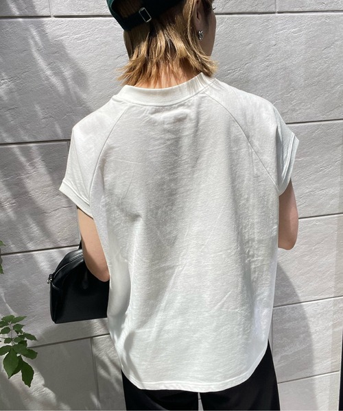 y/m by misato(イムバイミサト)の「コットンモックネックTシャツ(Tシャツ/カットソー・レディース・ホワイト/ブラック/ダークグレー・FREE)」の6枚目の写真