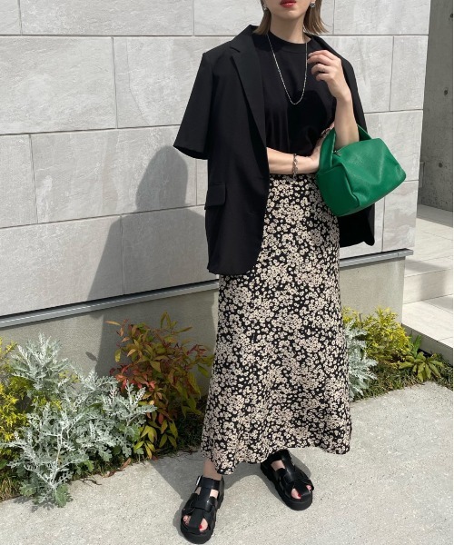 y/m by misato(イムバイミサト)の「コットンモックネックTシャツ(Tシャツ/カットソー・レディース・ホワイト/ブラック/ダークグレー・FREE)」の18枚目の写真