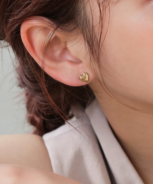 Phoebe（フィービィー）の「【金属アレルギー対応】【痛くないシリーズ】プランプハートミニライトフィットイヤリング（イヤリング・レディース・イエローゴールド/シルバー・FREE）」の9枚目の写真