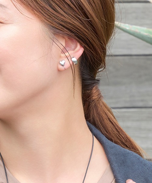 Phoebe（フィービィー）の「【金属アレルギー対応】【痛くないシリーズ】プランプハートミニライトフィットイヤリング（イヤリング・レディース・イエローゴールド/シルバー・FREE）」の10枚目の写真