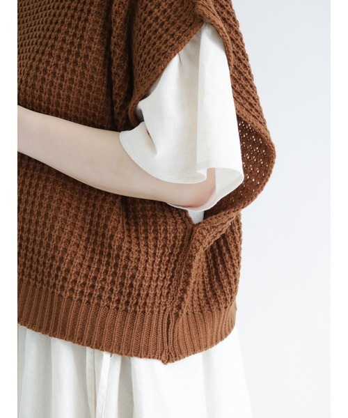 Samansa Mos2(サマンサ モスモス)の「前後着透かしニットベスト(ベスト・レディース・ブラック/ベージュ/ブラウン・フリ-)」の16枚目の写真
