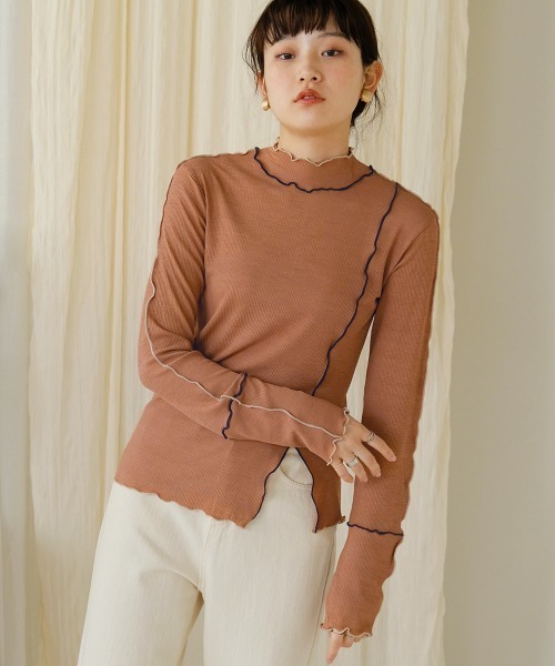 Bab（バブ）の「2WAY配色メロウハイネックトップス（Tシャツ/カットソー・レディース・ライトグレー/アイボリー/ブラック/ブラウン/イエロー/キャメル・FREE）」の4枚目の写真