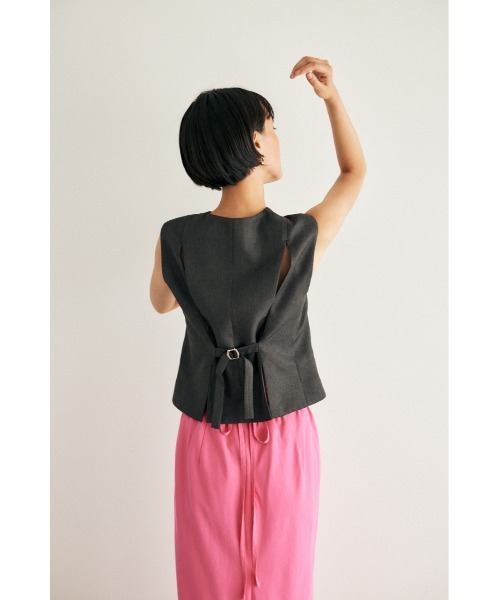 M_(エムアンダーバー)の「【M_】BACK SLIT ベスト(ベスト・レディース・グレー/ブラック・FREE)」の7枚目の写真