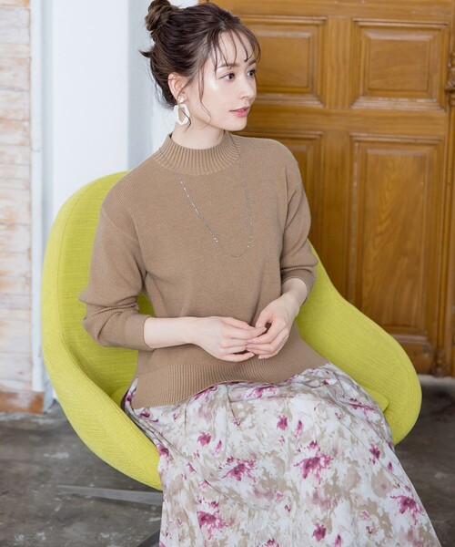Tiaclasse(ティアクラッセ)の「【SET UP】幅広いアイテムと相性抜群のニットトップスと女性らしさ溢れるスカートセット(セットアップ・レディース・ベージュ/ブラウン/グレー/ブルー・XL/XXL)」の14枚目の写真