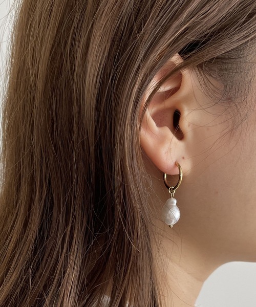 LOWRYS FARM(ローリーズファーム)の「ステンレス*2WAYピアス 167355(ピアス(両耳用)・レディース・ゴールド/ゴールド系その他・FREE)」の1枚目の写真