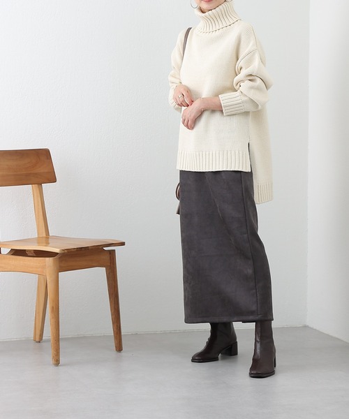 COLONY 2139（コロニートゥーワンスリーナイン）の「スエードポンチ