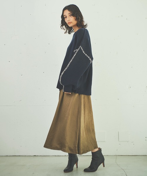 OUTERSUNSET（アウターサンセット）の「tuck satin skirt（スカート・レディース・ネイビー/ブラウン・SMALL/MEDIUM）」の4枚目の写真