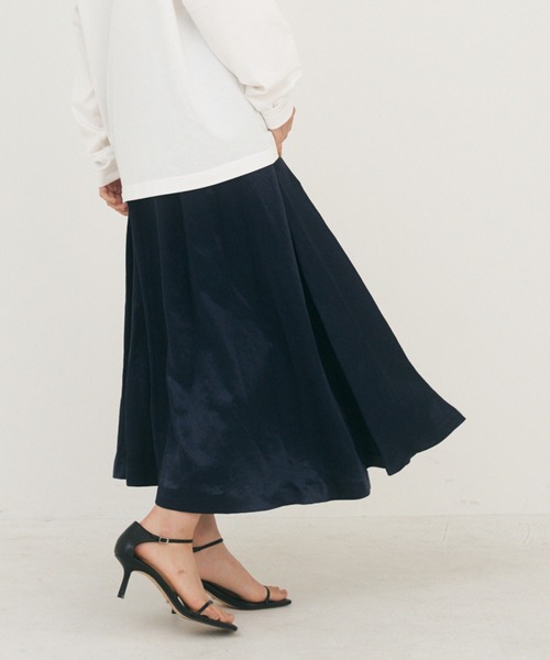 OUTERSUNSET（アウターサンセット）の「tuck satin skirt（スカート・レディース・ネイビー/ブラウン・SMALL/MEDIUM）」の10枚目の写真