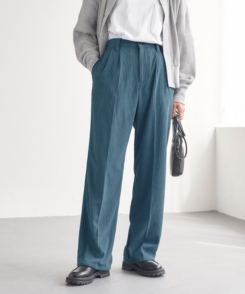 Chaco closet（チャコ クローゼット）の「コーデュロイ2タックワイドストレートパンツ（その他パンツ・レディース・グリーン/ブラウン/チャコール/アイボリー/ブルー・S/M）」の5枚目の写真