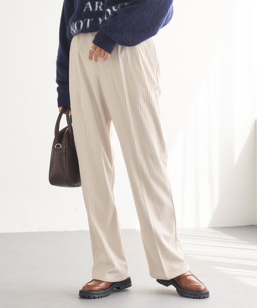 Chaco closet（チャコ クローゼット）の「コーデュロイ2タックワイドストレートパンツ（その他パンツ・レディース・グリーン/ブラウン/チャコール/アイボリー/ブルー・S/M）」の6枚目の写真