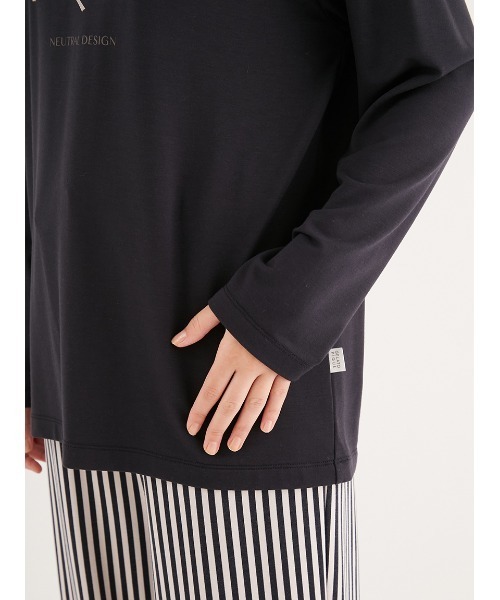 gelato pique(ジェラートピケ)の「【UNISEX】インレイロゴロンT(Tシャツ/カットソー・レディース・ネイビー/オフホワイト・S-M/M-L)」の11枚目の写真