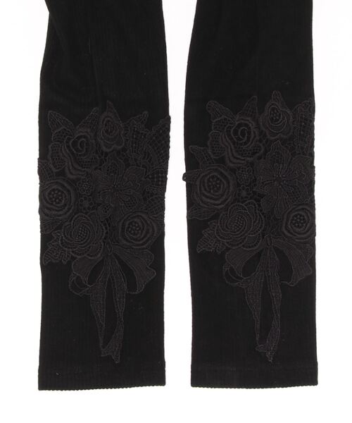 iS ScoLar（イズスカラー）の「523048：ブーケ柄レース裾テレコレギンス（レギンス/スパッツ・レディース・ブラック/ベージュ・M）」の4枚目の写真