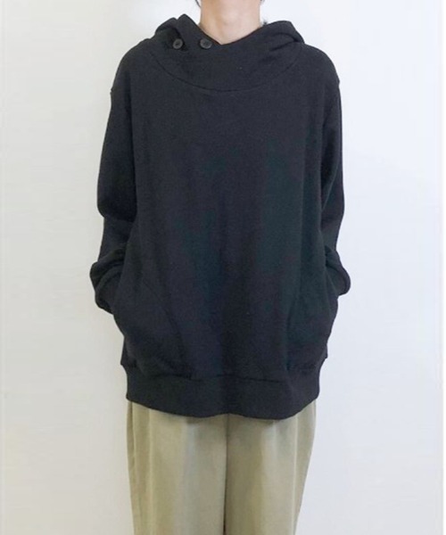 Alil（アリル）の「【Alil】アリル 裏毛 ボリュームネック パーカー プルオーバー 大人カジュアル（パーカー・メンズ・ブラック/オフホワイト/グレイッシュベージュ/杢グレー・LARGE/MEDIUM/SMALL）」の6枚目の写真