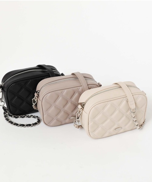 archives（アルシーヴ）の「Ｗステッチキルトバッグ（ショルダーバッグ・レディース・ブラック/グレイッシュベージュ/アイボリー・FREE）」の17枚目の写真