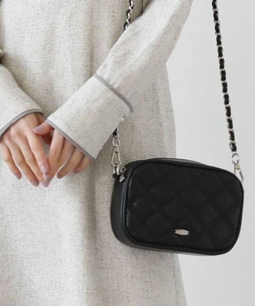 archives（アルシーヴ）の「Ｗステッチキルトバッグ（ショルダーバッグ・レディース・ブラック/グレイッシュベージュ/アイボリー・FREE）」の12枚目の写真