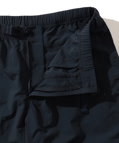Gramicci(グラミチ)の「GRAMICCI x B:MING by BEAMS / 別注 デュアラブルナイロン クロップド パンツ(その他パンツ・メンズ・タン/グリーン/ネイビー・X-LARGE/LARGE/SMALL/MEDIUM)」の18枚目の写真