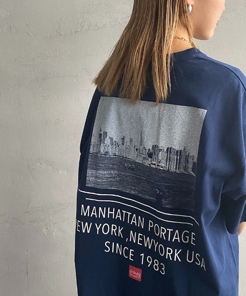 Manhattan Portage（マンハッタンポーテージ）の「[MANHATTAN PORTAGE/マンハッタンポーテージ] 別注 バックフォトプリントTシャツ（Tシャツ/カットソー・レディース・ホワイト/ベージュ/ネイビー・S/M/L/XL）」の22枚目の写真