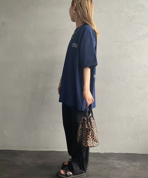 Manhattan Portage（マンハッタンポーテージ）の「[MANHATTAN PORTAGE/マンハッタンポーテージ] 別注 バックフォトプリントTシャツ（Tシャツ/カットソー・レディース・ホワイト/ベージュ/ネイビー・S/M/L/XL）」の19枚目の写真