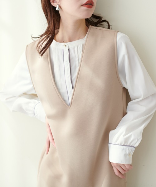 natural couture(ナチュラルクチュール)の「ピンタック×パイピングブラウス(シャツ/ブラウス・レディース・その他2/その他1/オフホワイト/サックスブルー/ピンクベージュ・FREE)」の2枚目の写真