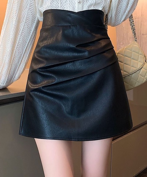 NinaetLina（ニナエリナ）の「レディースボトムススカート ミニ丈フェイクレザー（スカート・レディース・ブラウン/ブラック・S/M/L）」の11枚目の写真